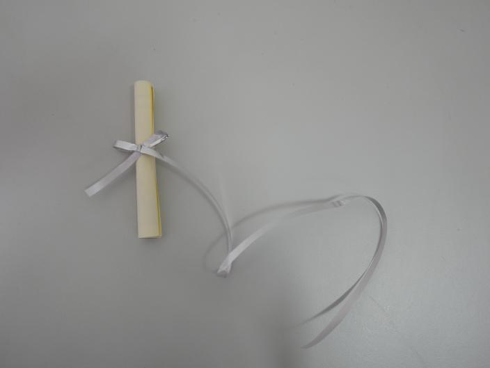 Tie ribbon around message